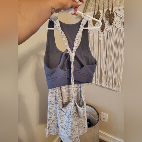 Lululemon twist tank with built in bra - Picture 2 of 2